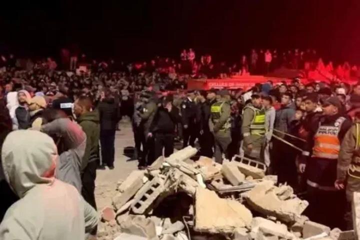 أمير قطر يعزي الملك محمد السادس في ضحايا فاجعة فاس أمير قطر يعزي الملك محمد السادس في ضحايا فاجعة فاس