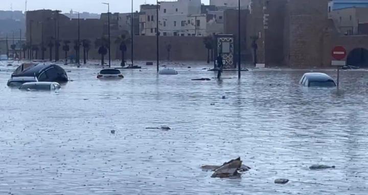 19 ملم من الأمطار في ساعة واحدة أغرقت مدينة آسفي 19 ملم من الأمطار في ساعة واحدة أغرقت مدينة آسفي