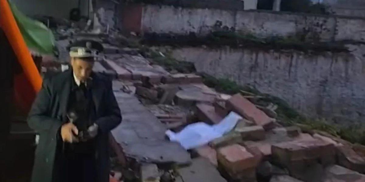 انهيار سور مدرسة بالدار البيضاء يوقع ضحايا انهيار سور مدرسة بالدار البيضاء يوقع ضحايا