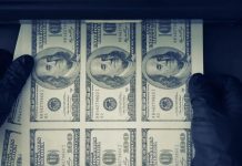 تفكيك شبكة لتزوير الدولار بمدينة الداخلة تفكيك شبكة لتزوير الدولار بمدينة الداخلة