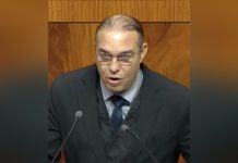 محمد أوزين ينتقد فراقشية الصحافة أمام أخنوش في مجلس النواب محمد أوزين ينتقد فراقشية الصحافة أمام أخنوش في مجلس النواب