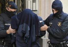 اعتقال ثلاثة مشتبه بهم بعد إطلاق نار في جينك اعتقال ثلاثة مشتبه بهم بعد إطلاق نار في جينك