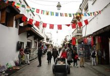 مؤثرون أجانب يستكشفون سحر المغرب في كأس الأمم الأفريقية مؤثرون أجانب يستكشفون سحر المغرب في كأس الأمم الأفريقية