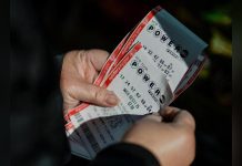 أميركي يفوز بجائزة “يا نصيب” بقيمة 1.8 مليار دولار أميركي يفوز بجائزة "يا نصيب" بقيمة 1.8 مليار دولار