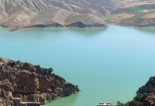 الأمطار الغزيرة في المغرب تعيد الأمل بعد سنوات من الجفاف الأمطار الغزيرة في المغرب تعيد الأمل بعد سنوات من الجفاف