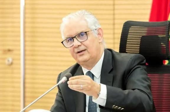 نقابة وزارة التجهيز تطلق حملة الشارة الحمراء نقابة وزارة التجهيز تطلق حملة الشارة الحمراء