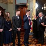 السفير الأمريكي الجديد يؤدي اليمين الدستورية لبدء عمله في المغرب السفير الأمريكي الجديد يؤدي اليمين الدستورية لبدء عمله في المغرب