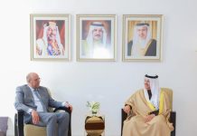 ولد الرشيد يبحث مع الشيخ خليفة قضايا ثقافية بحرينية ولد الرشيد يبحث مع الشيخ خليفة قضايا ثقافية بحرينية