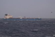 ناقلة نفط روسية تحت عقوبات الاتحاد الأوروبي تصل طنجة ناقلة نفط روسية تحت عقوبات الاتحاد الأوروبي تصل طنجة