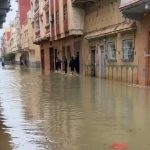 مسؤول: الجهود متواصلة بالقصر الكبير لحماية الأحياء السكنية المهددة بالفيضانات مسؤول: الجهود متواصلة بالقصر الكبير لحماية الأحياء السكنية المهددة بالفيضانات