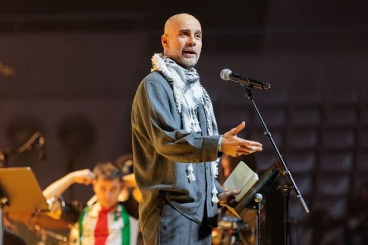 غوارديولا يجدد دعمه لفلسطين من برشلونة غوارديولا يجدد دعمه لفلسطين من برشلونة