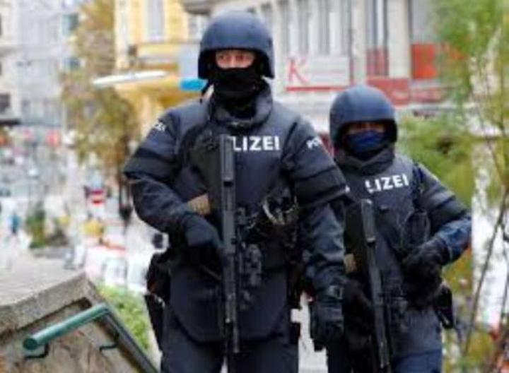 توقيف مغربي في النمسا بتهمة التخطيط لاعتداءات إرهابية توقيف مغربي في النمسا بتهمة التخطيط لاعتداءات إرهابية