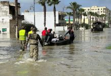 السلطات المغربية تسرع إجلاء سكان القصر الكبير السلطات المغربية تسرع إجلاء سكان القصر الكبير