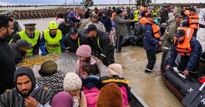 الداخلية تُطلق عودة تدريجية للمتضررين من الفيضانات الداخلية تُطلق عودة تدريجية للمتضررين من الفيضانات