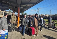 عودة تدريجية لمتضرري الفيضانات بالمغرب عودة تدريجية لمتضرري الفيضانات بالمغرب