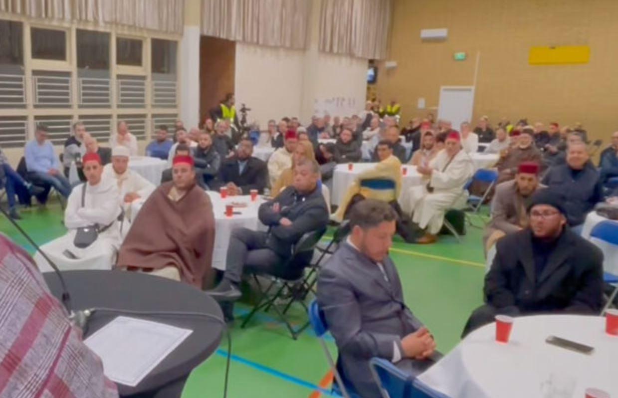 بعثة دينية من 350 عالما وواعظا يشدون الرحال لتأطير الجالية المغربية بعثة دينية من 350 عالما وواعظا يشدون الرحال لتأطير الجالية المغربية