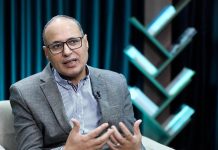 أحمد بوز: “الصحافة المستقلة” حررتني من تقديس الأشخاص وفيتوهات الأحزاب المنغلقة أحمد بوز: “الصحافة المستقلة” حررتني من تقديس الأشخاص وفيتوهات الأحزاب المنغلقة