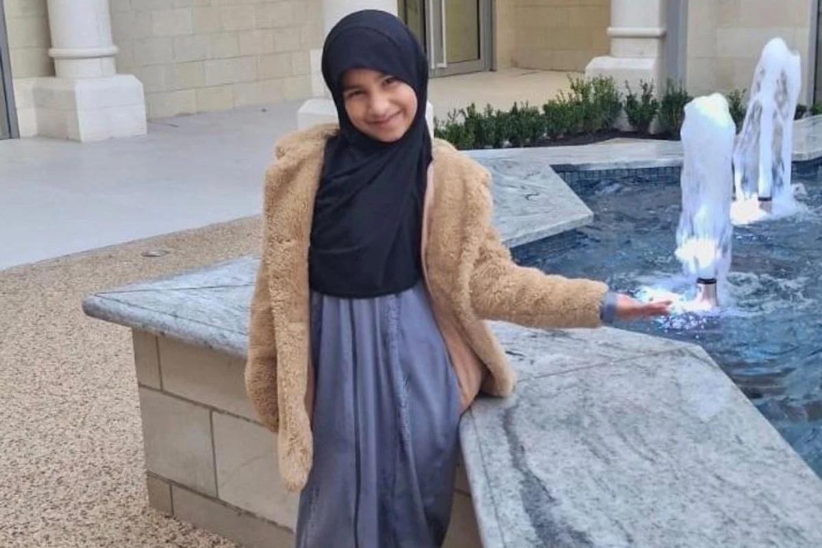 والدا الطفلة التي جرفتها أمواج الدار البيضاء سيوقفان البحث والدا الطفلة التي جرفتها أمواج الدار البيضاء سيوقفان البحث