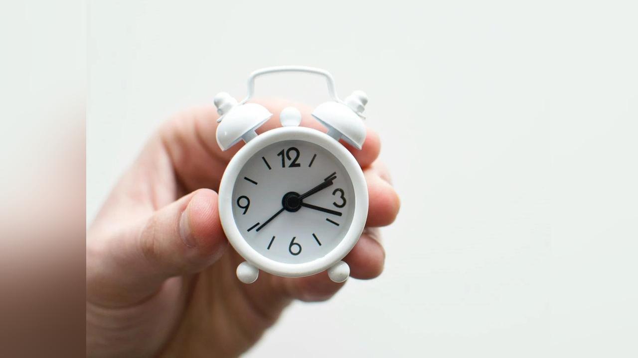 دراسة تبرز تأثير الساعة الإضافية على النوم والرفاه الصحي بالمغرب دراسة تبرز تأثير الساعة الإضافية على النوم والرفاه الصحي بالمغرب