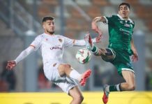 الرجاء الرياضي يحتج على تحكيم مباراته أمام نهضة بركان الرجاء الرياضي يحتج على تحكيم مباراته أمام نهضة بركان