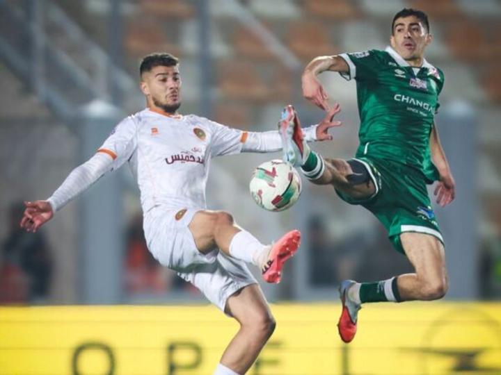 الرجاء الرياضي يحتج على تحكيم مباراته أمام نهضة بركان الرجاء الرياضي يحتج على تحكيم مباراته أمام نهضة بركان