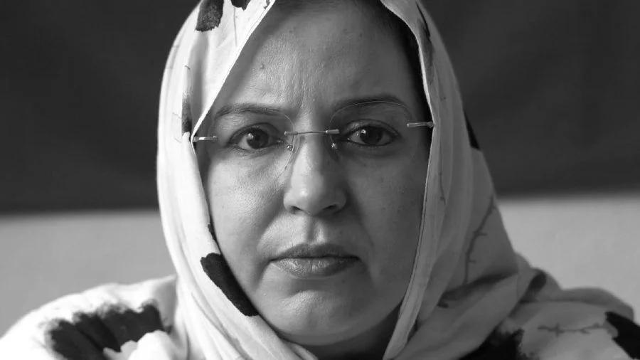 سلطانة خيا تخرج عن صمتها وتنفي أي انشقاق عن البوليساريو سلطانة خيا تخرج عن صمتها وتنفي أي انشقاق عن البوليساريو