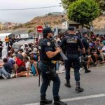 الشرطة الإسبانية تتهم المغرب بالتورط في الاقتحام الجماعي لسبتة الشرطة الإسبانية تتهم المغرب بالتورط في الاقتحام الجماعي لسبتة