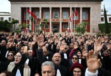 محامو المغرب يعلنون تعليقا مؤقتا للإضراب محامو المغرب يعلنون تعليقا مؤقتا للإضراب