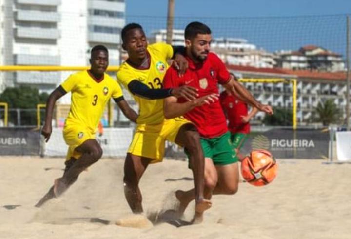 Beach soccer: Mozambique loses to Portugal in friendly ahead of World Cup Russia Beach soccer: Mozambique loses to Portugal in friendly ahead of World Cup Russia