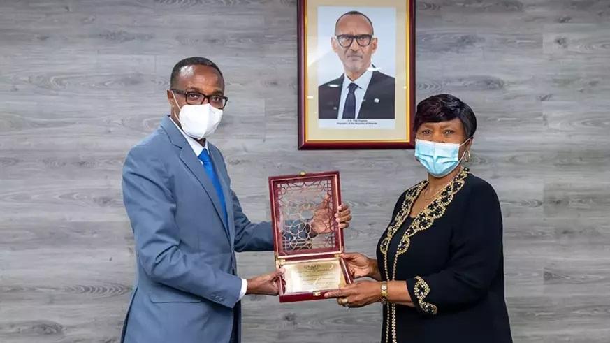 Zimbabwean defence minister in Rwanda on official visit Zimbabwean defence minister in Rwanda on official visit