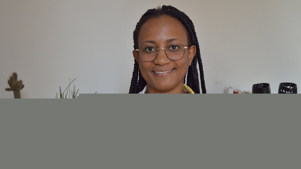 Her Majesty Queen Elizabeth II recognises young Mozambican social entrepreneur with Commonwealth Points of Light award Her Majesty Queen Elizabeth II recognises young Mozambican social entrepreneur with Commonwealth Points of Light award