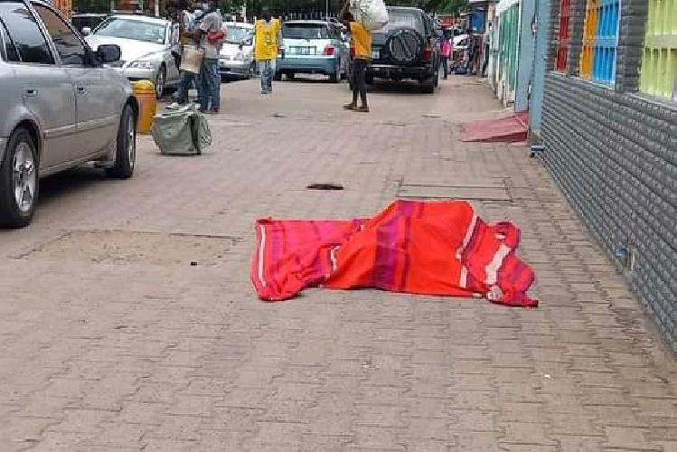 Teenager shot dead by security guard while trying to steal mirrors from a vehicle in Maputo – repors Teenager shot dead by security guard while trying to steal mirrors from a vehicle in Maputo – repors