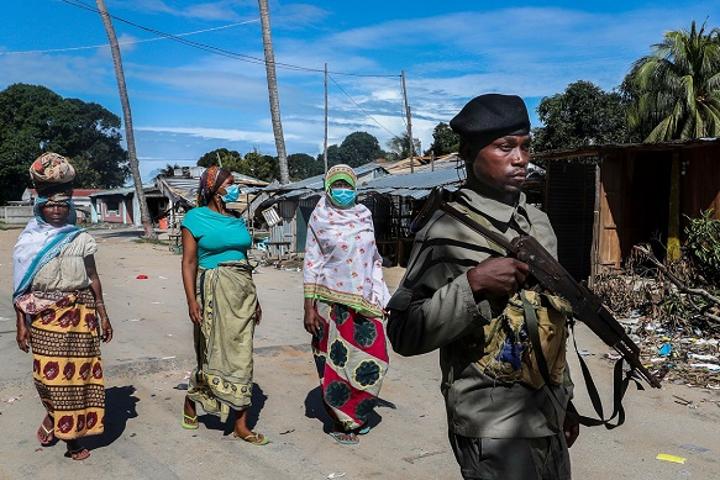 Mozambique: Armed group kills four fishermen, burns boats at locality in Cabo Delgado Mozambique: Armed group kills four fishermen, burns boats at locality in Cabo Delgado