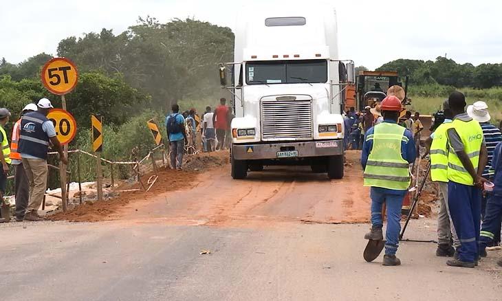 EN1 Nicoadala-Namacurra stretch closed to traffic for bridge replacement works – O País EN1 Nicoadala-Namacurra stretch closed to traffic for bridge replacement works – O País