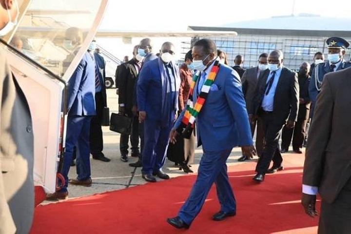 Zimbabwe: President leaves for Mozambique