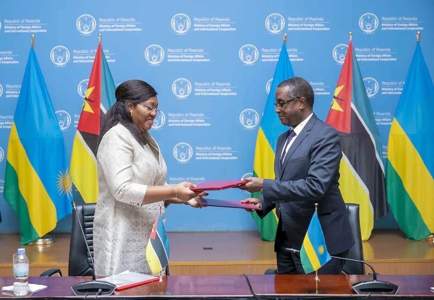 Mozambique and Rwanda sign visa exemption arrangement Mozambique and Rwanda sign visa exemption arrangement