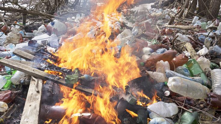 Efforts must be made to end open waste burning Efforts must be made to end open waste burning