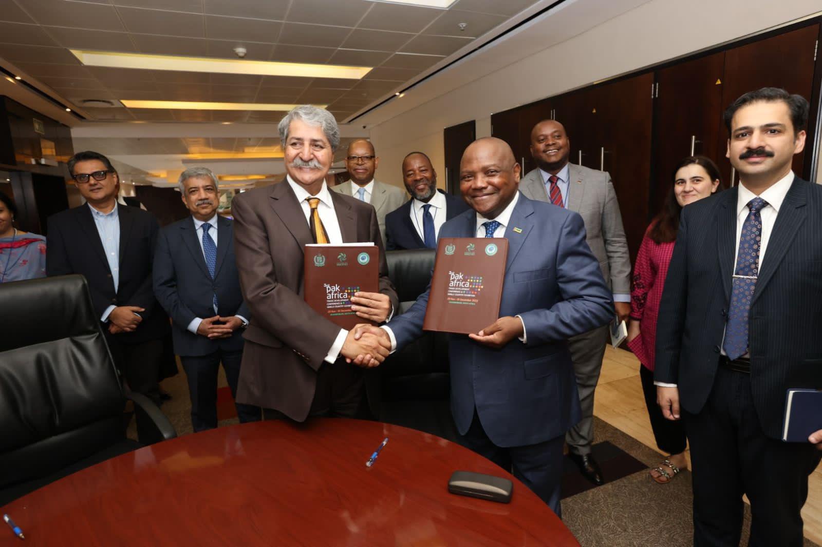 Mozambique and Pakistan sign MoU on trade and investment Mozambique and Pakistan sign MoU on trade and investment