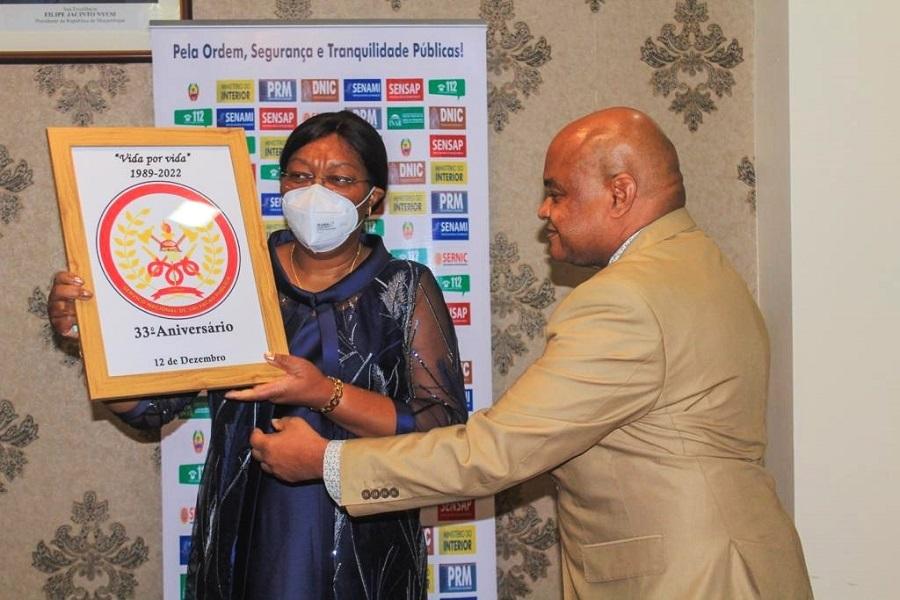 Minister pays tribute to firefighters on 33rd Anniversary of SENSAP Minister pays tribute to firefighters on 33rd Anniversary of SENSAP