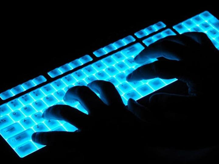 How to protect yourself from hackers and online threats How to protect yourself from hackers and online threats