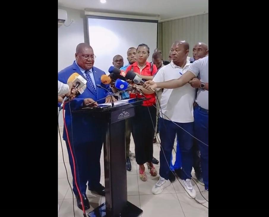 Renamo blames government for disarmament delays Renamo blames government for disarmament delays