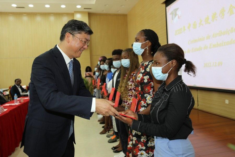 Mozambican undergraduates win Chinese Ambassador Scholarship Mozambican undergraduates win Chinese Ambassador Scholarship