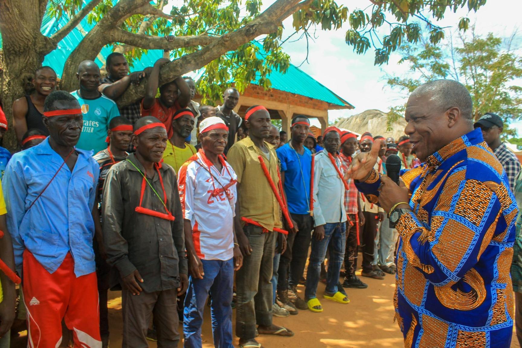 Cabo Delgado: Governor tells ‘Naparamas’ that the FDS coordinate the fight against terrorism Cabo Delgado: Governor tells ‘Naparamas’ that the FDS coordinate the fight against terrorism