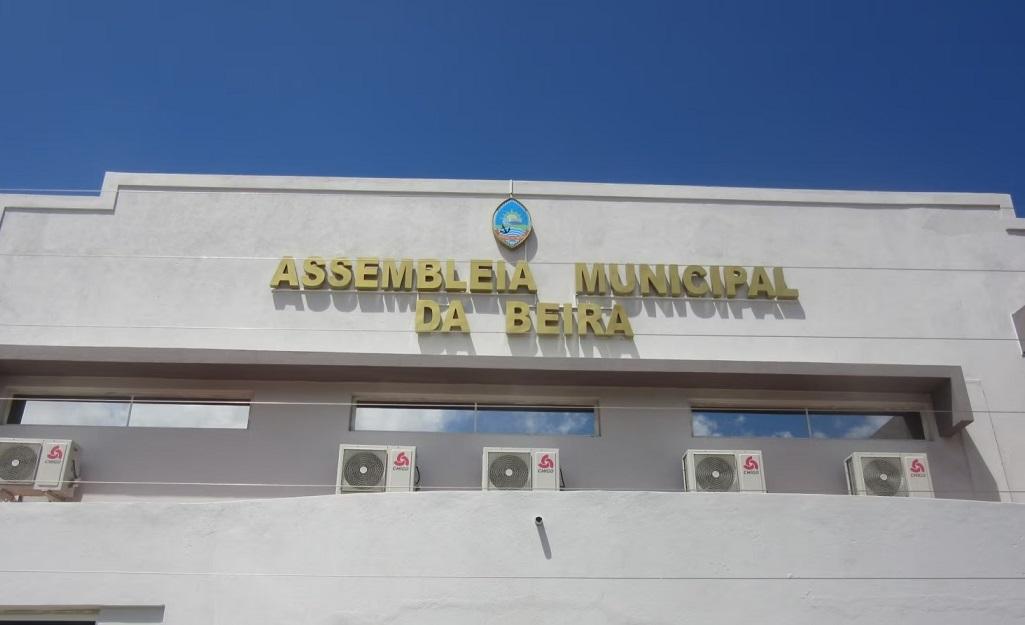 Plan to replace Provincial Deputies’ salaries with attendance fees sparks controversy Plan to replace Provincial Deputies’ salaries with attendance fees sparks controversy