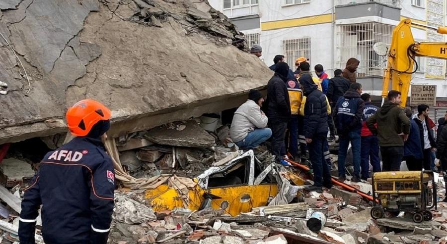 Three Mozambican students in Turkey left homeless from earthquakes Three Mozambican students in Turkey left homeless from earthquakes