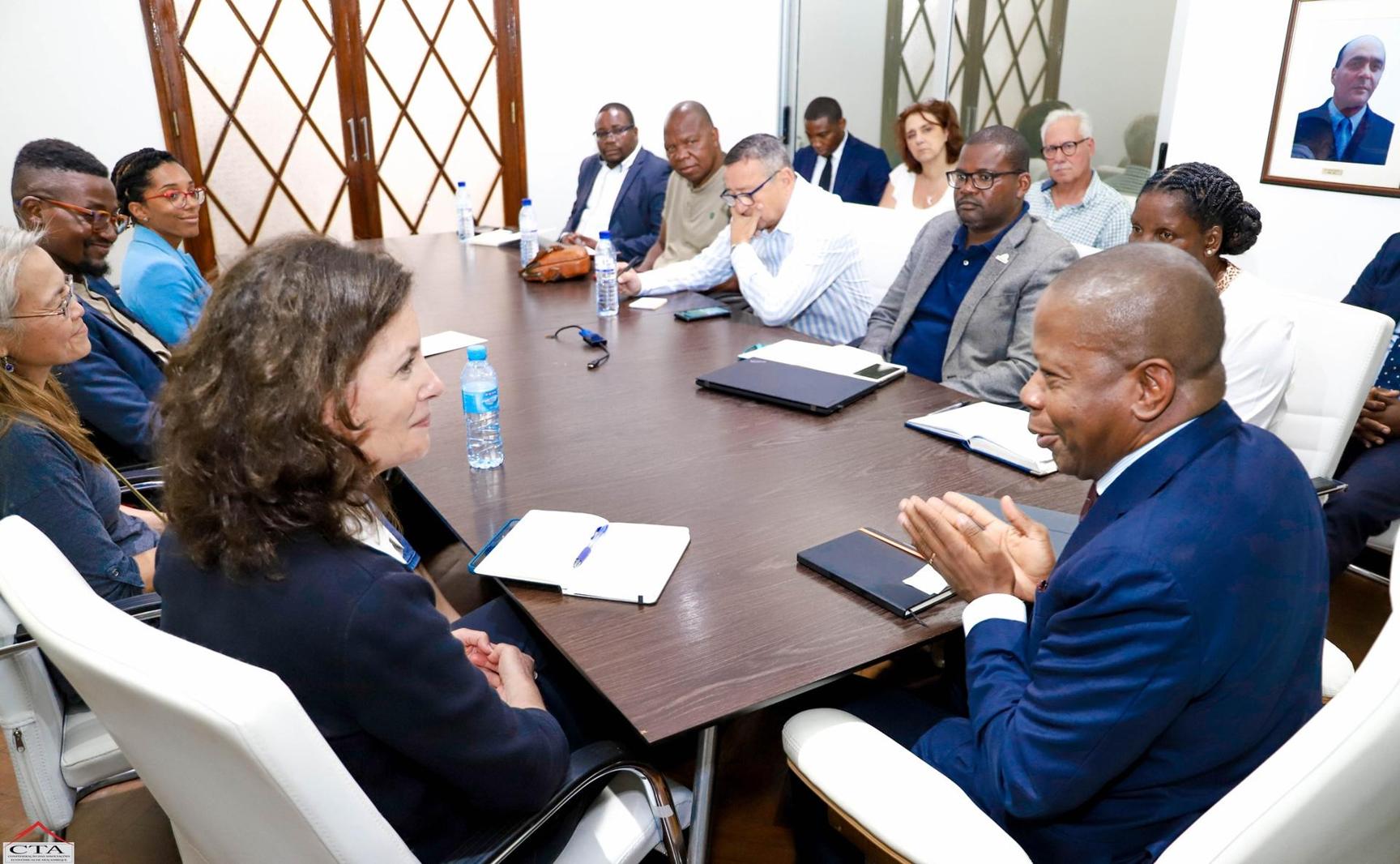 Access to land: Government should conduct community consultations, not investors Access to land: Government should conduct community consultations, not investors