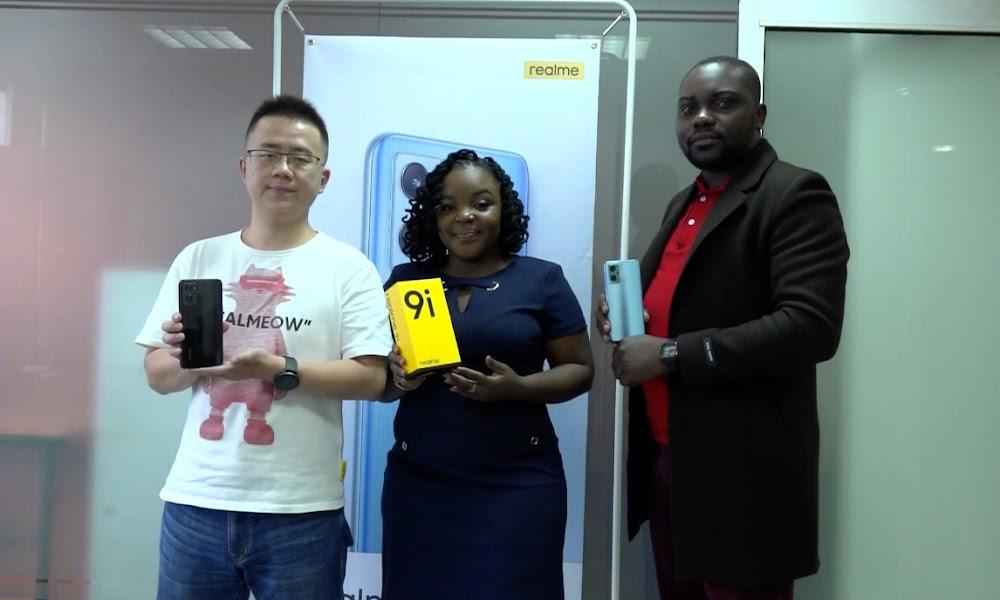 Realme partners with Coca Cola in gadget sales drive Realme partners with Coca Cola in gadget sales drive