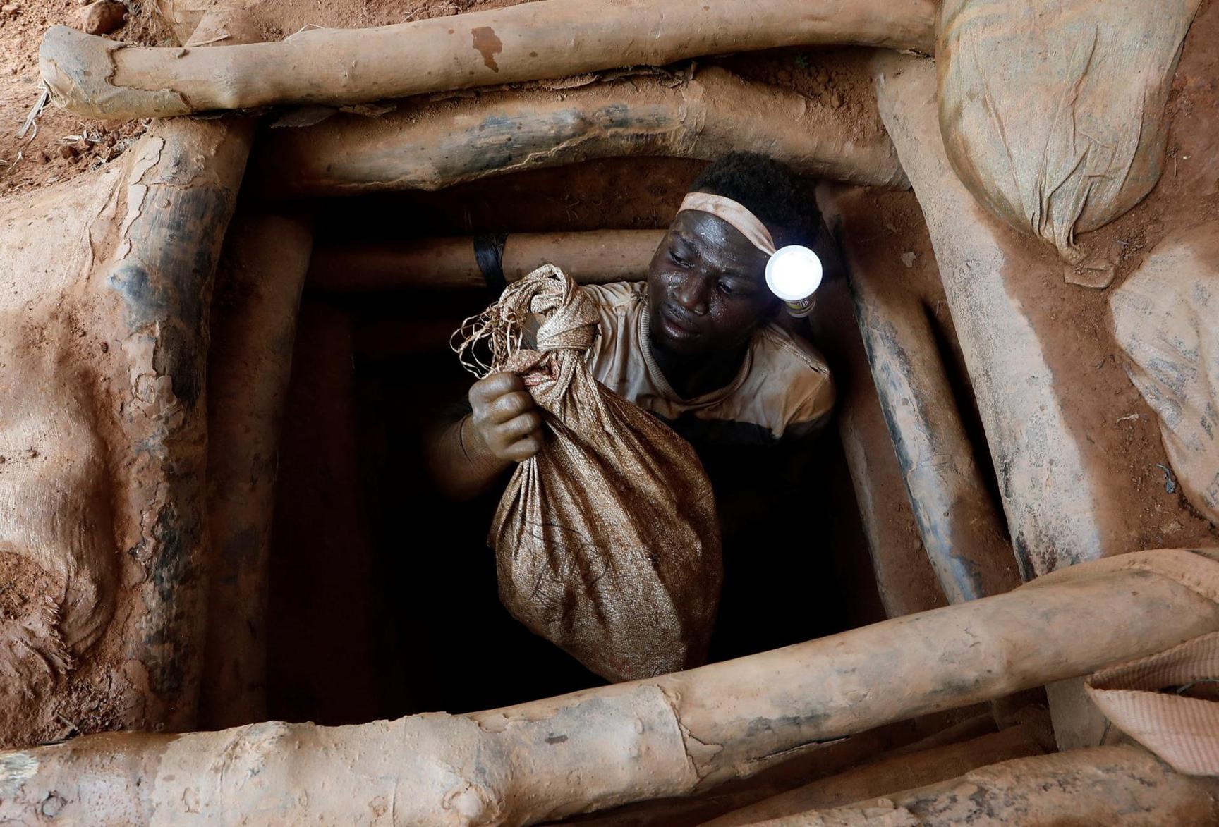 Over 2,000 artisanal mining sites exist in Mozambique Over 2,000 artisanal mining sites exist in Mozambique