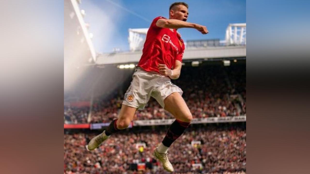 Man United beat Everton to maintain top-four push Man United beat Everton to maintain top-four push