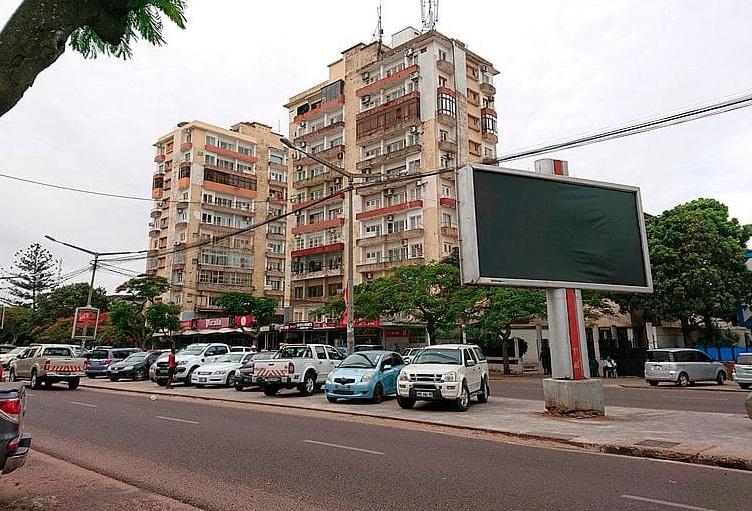 Two Municipal workers die after falling into sewer box in Maputo Two Municipal workers die after falling into sewer box in Maputo